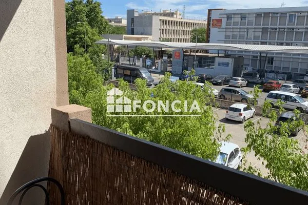 Studio 1 pièce 27 m²