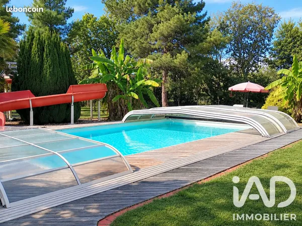 Propriété 8 pièces 263 m²