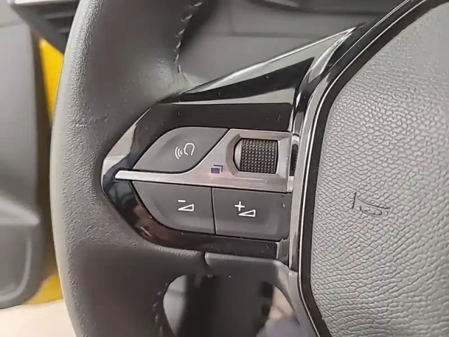Peugeot 208 puretech 75 s&amp;s bvm5 — photo 24