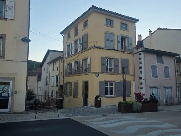 Immeuble de rapport 14 pièces 129 m²