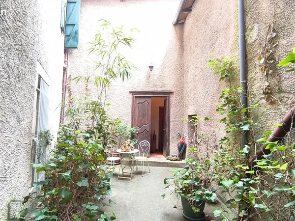 Immeuble 10 pièces 320 m²