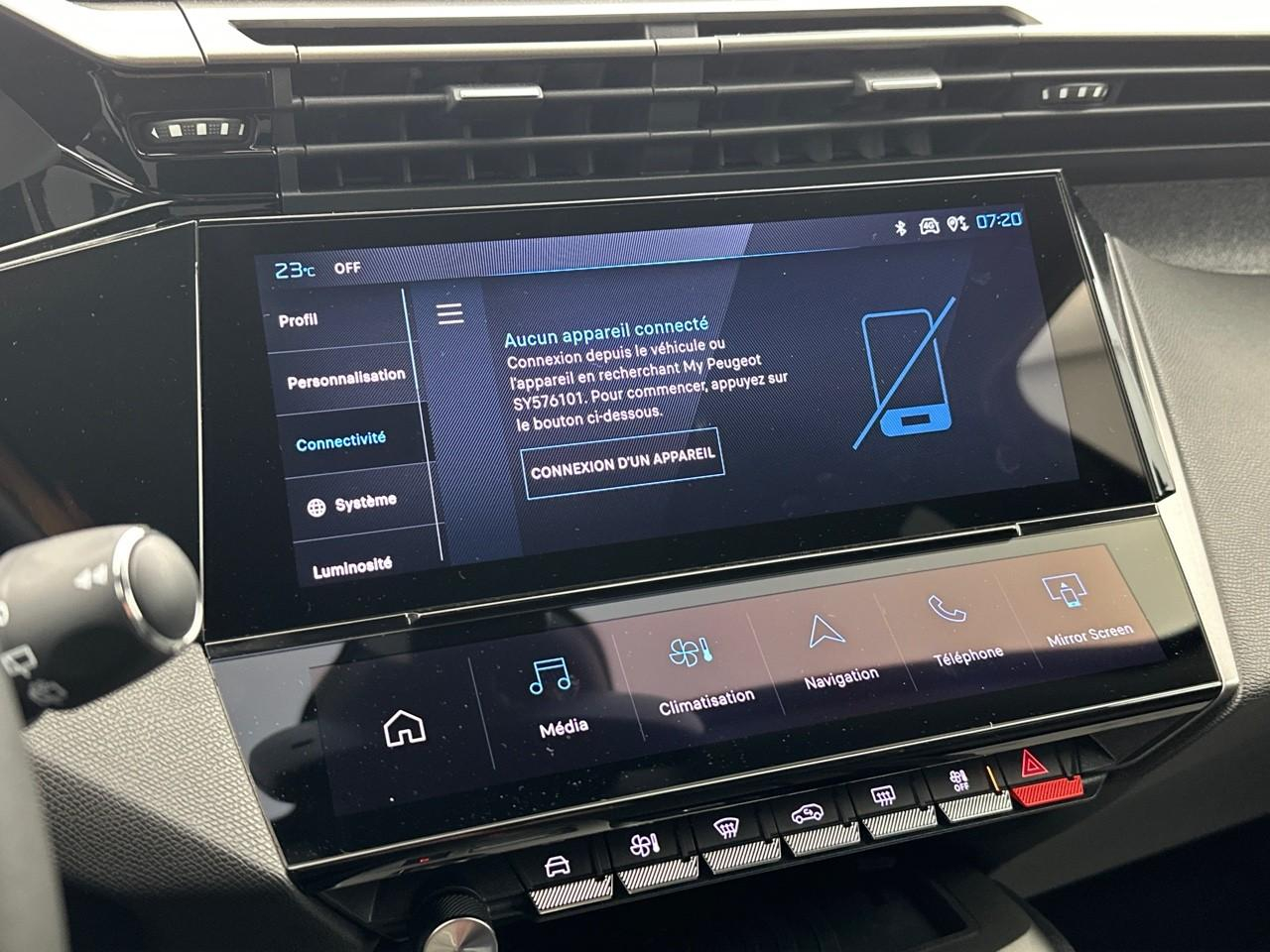 Peugeot 308 hybrid 145 e-dcs6 allure — photo 23