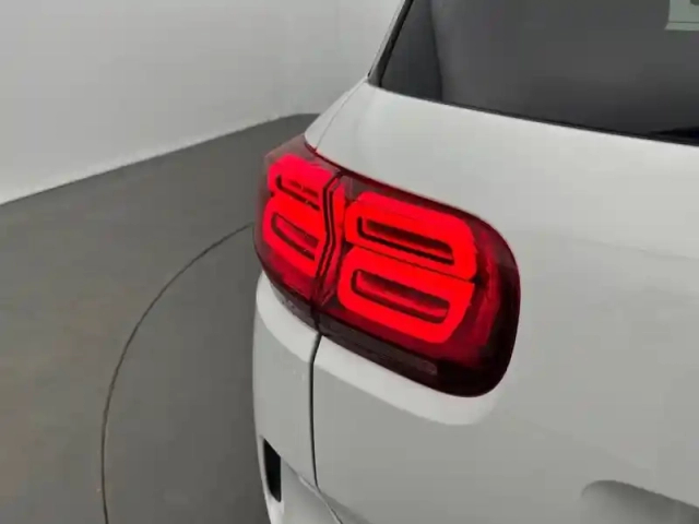 Citroën C5 Aircross bluehdi 130 s&amp;s eat8 — photo 17