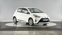 Toyota Yaris 100h Dynamic 5p RC18 — photo 3