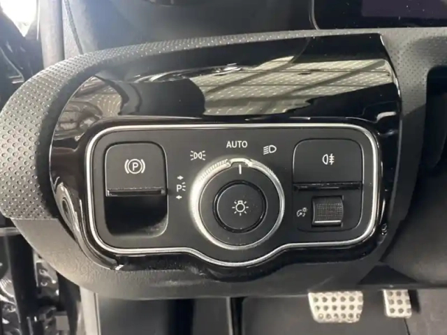 Mercedes Classe A 200 d amg line — photo 19