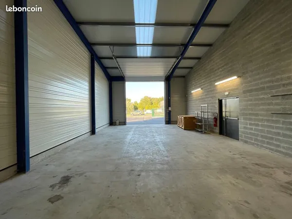 Local d'activité 185 m²