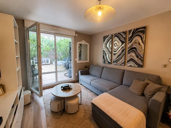 F2 40 m2 avec jardin privatif 7 min RER E Villiers-sur-Mar