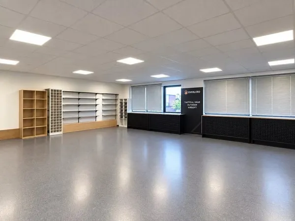 Local industriel 3 pièces 367 m²