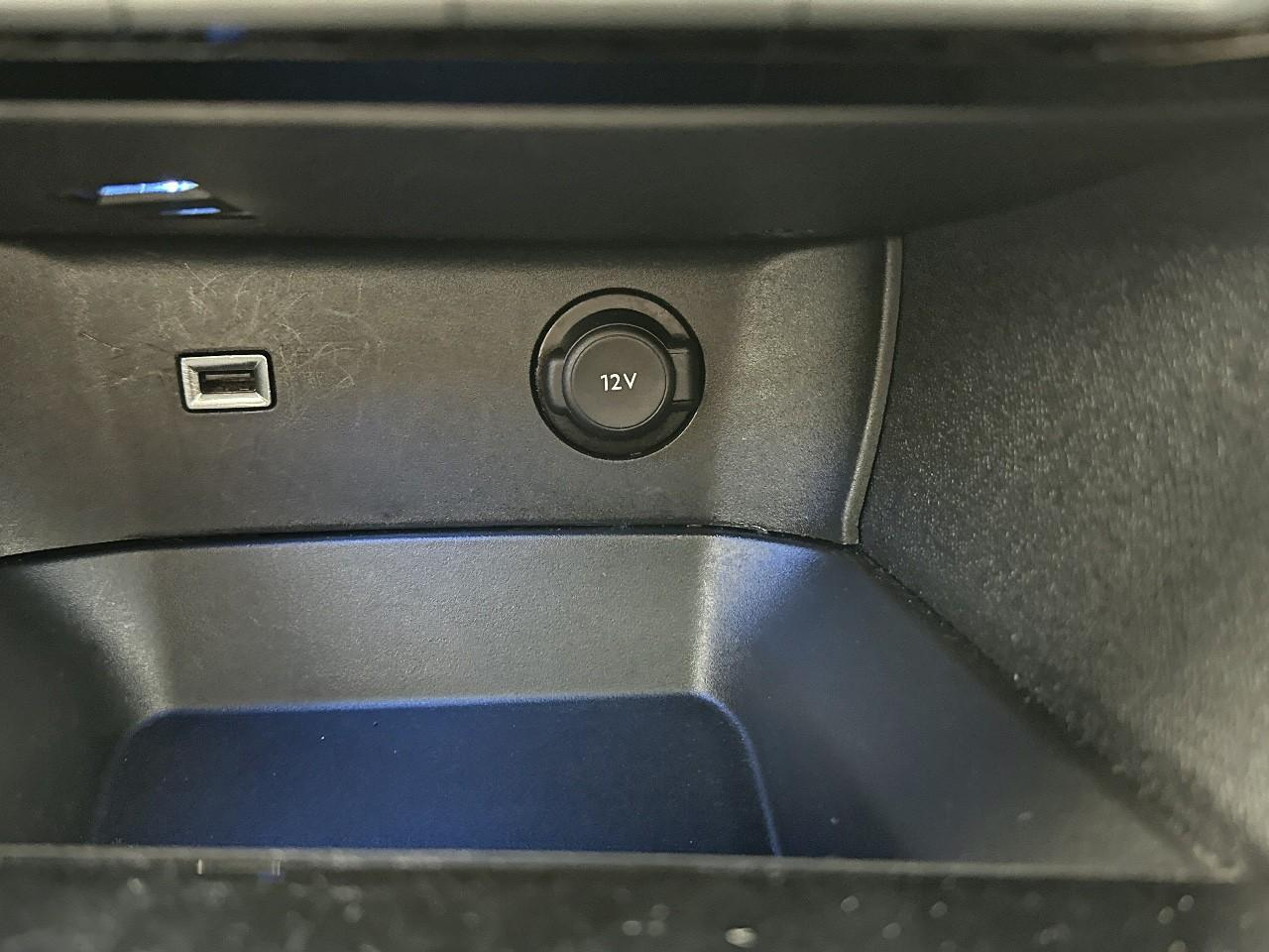 Peugeot 3008 hybrid 225 e-eat8 gt — photo 28