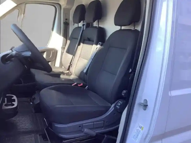 Peugeot Boxer fourgon tole 3.5 t l2h2 140 s&amp;s bvm6 — photo 11