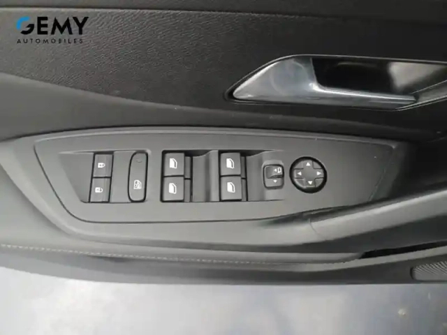 Peugeot 308 hybrid 145 e-dcs6 — photo 12