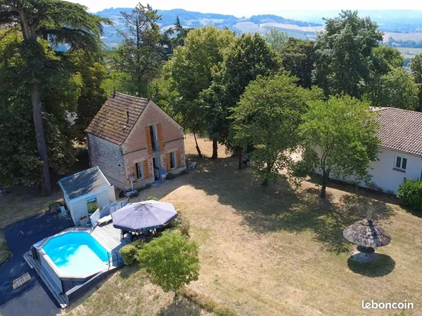 Maison 11 pièces 264 m²