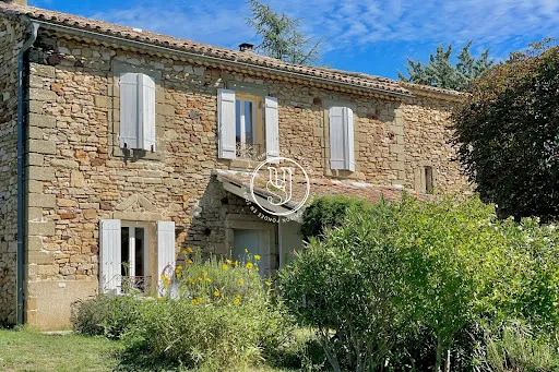 Mas provençal 8 pièces 213 m²