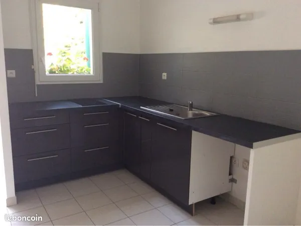 A louer t3 vallet centre bourg