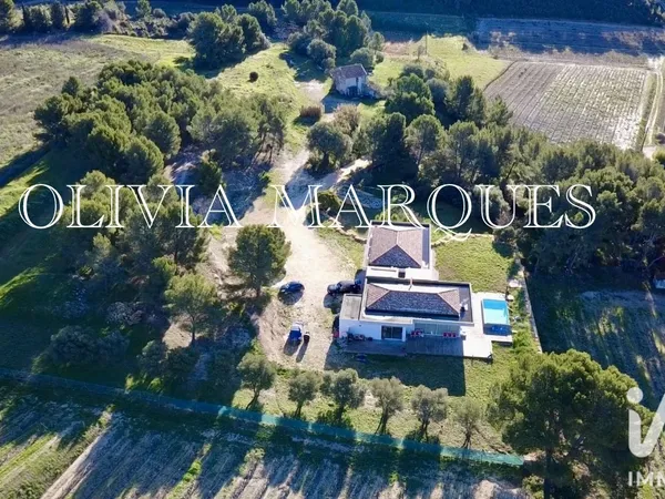 Maison 5 pièces 342 m²