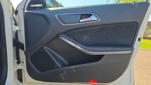 Mercedes Classe A 45 AMG 381 4Matic 7G-DCT - AMG – 2016 – 116433 km – Essence – Boîte Automatique — photo 31