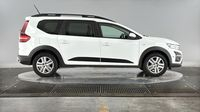 Dacia Jogger 1.0 ECO-G 100ch Confort 7 places — photo 4