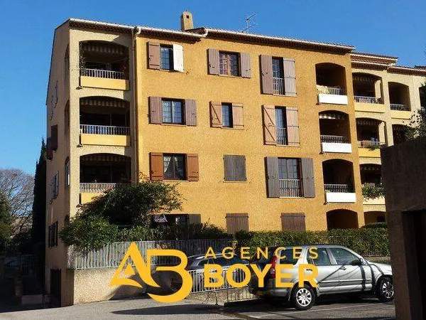Parking 12 m²