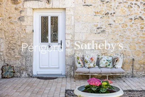 Maison 10 pièces 370 m²
