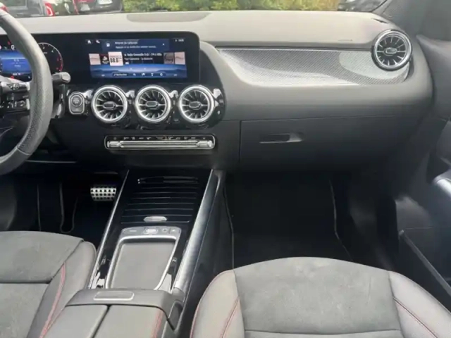 Mercedes Gla 200 d amg line — photo 14