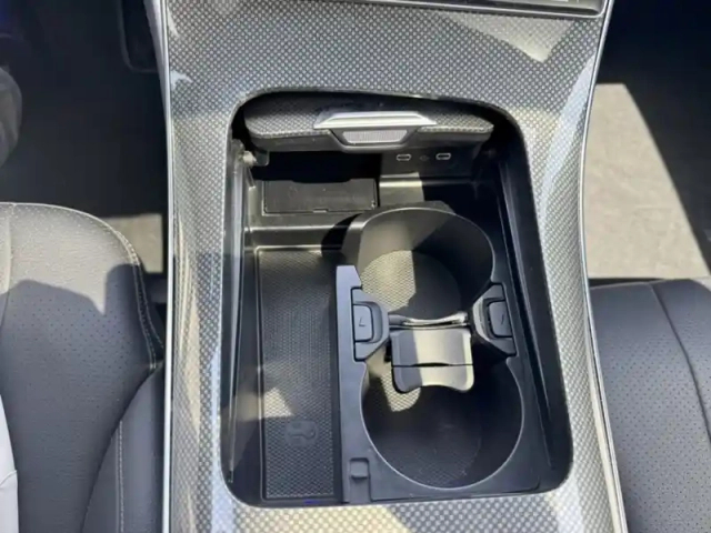 Mercedes Cle 300e hybrid eq amg line co — photo 20