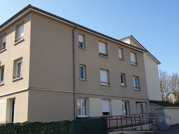 Appartement F2 calme et proche des facultés et du CHU