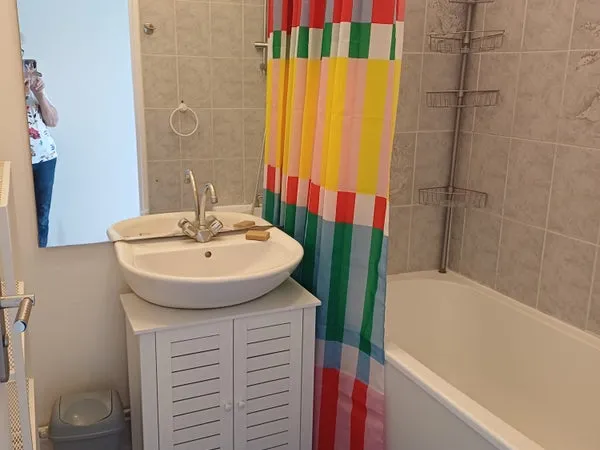 Colocation non-mixte pour 4 étudiantes de 83m²