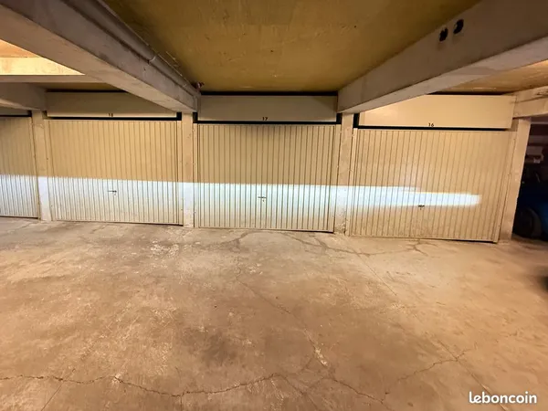 Location garage / box venelles