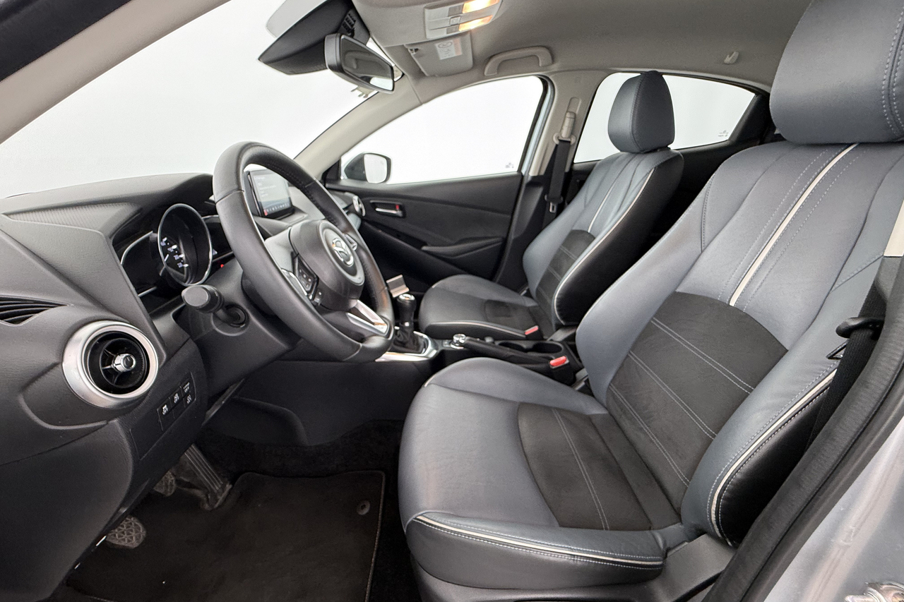 Mazda Mazda 2 — photo 16