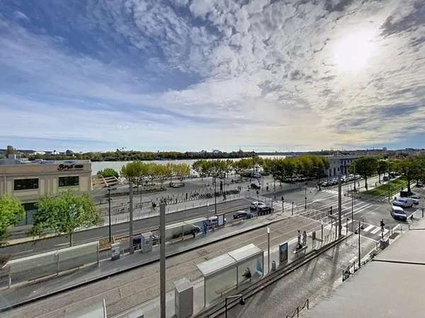 T4 vue Garonne - Ascenseur - Parking