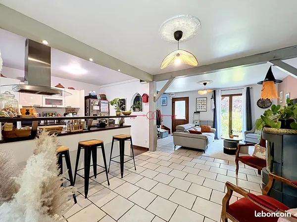 Maison 8 pièces 160 m²