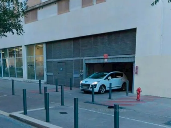 Box fermé sécurisé LA JOLIETTE