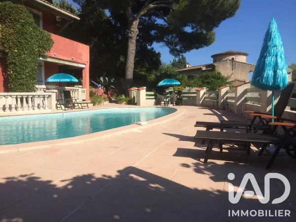 Villa 17 pièces 360 m²