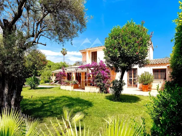 Villa 7 pièces 210 m²