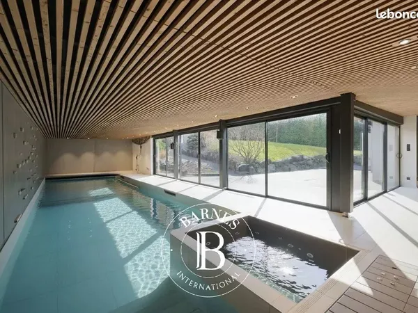 Propriété 6 pièces 262 m²