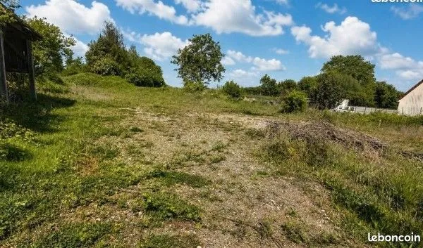 Terrain à bâtir de 1680 m² à ABBECOURT (02)