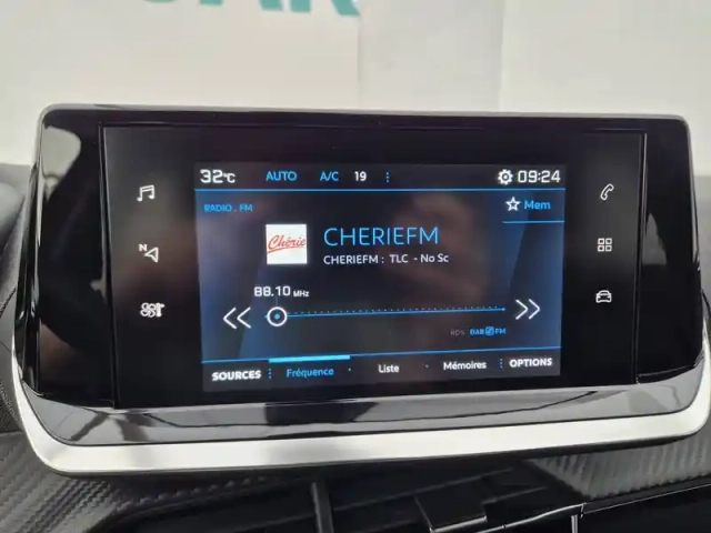 Peugeot 2008 puretech 130 s&amp;s bvm6 — photo 2