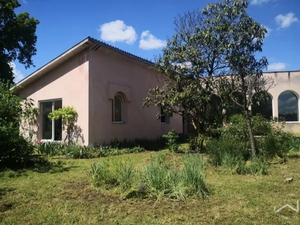 RARE ENSEMBLE IMMOBILIER à DIVISER - 4 à 5 LOTS POSSIBLES -