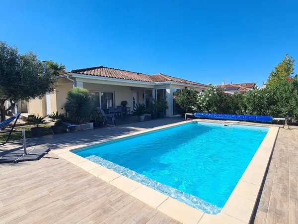 Aussonne, maison familiale de plain-pied avec piscine