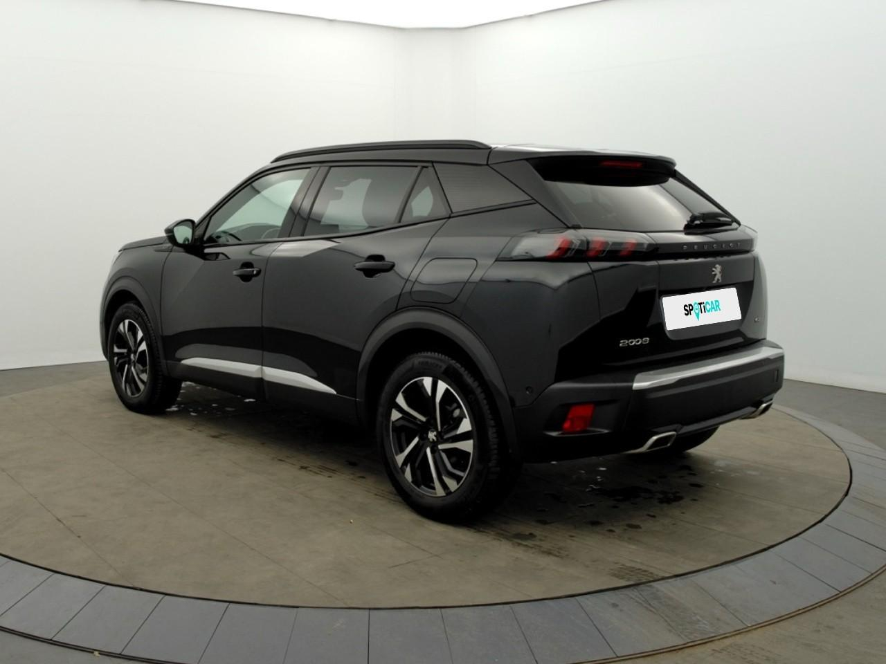 Peugeot 2008 puretech 130 s&s eat8 gt — photo 3