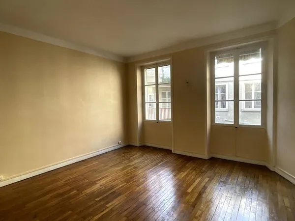 Bureaux 84 m²