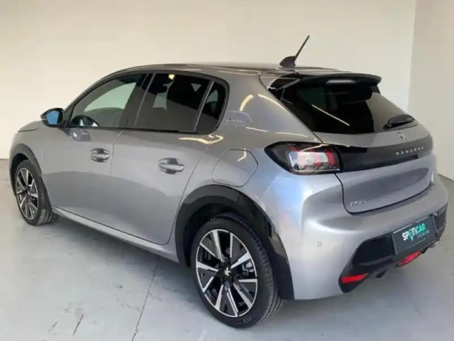 Peugeot 208 1.2 puretech 100ch s&amp;s gt line — photo 3