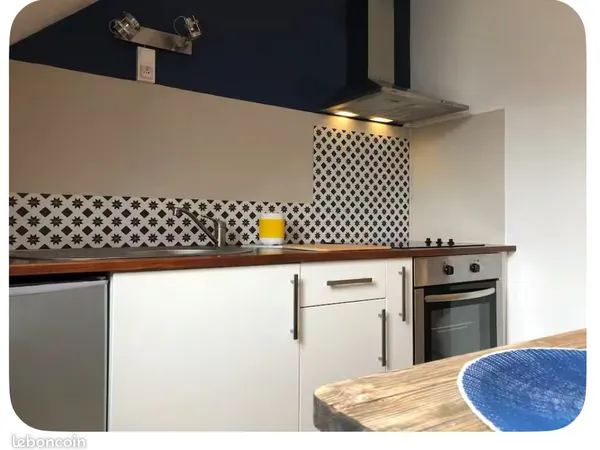 Studio à louer - Secteur Place de la Guierle, Brive-la-Gaillarde