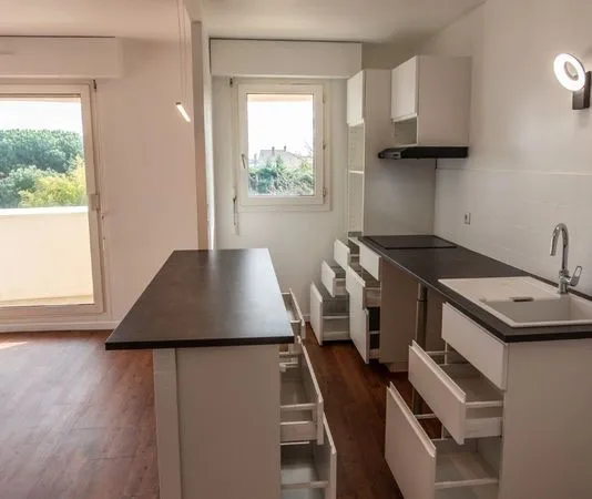 MERIGNAC CENTRE appartement T3 balcon 63 m2 tramway