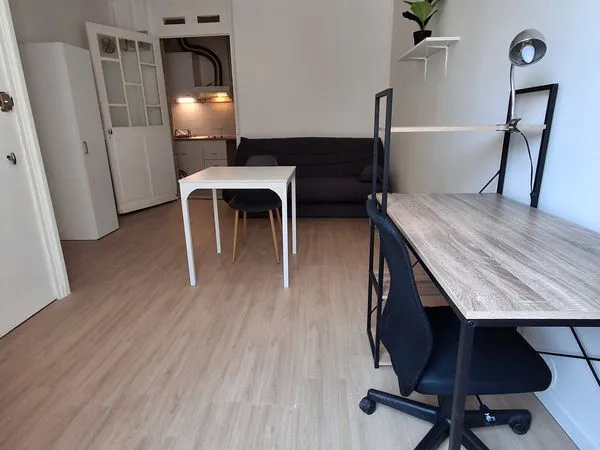 Particulier loue studio meublé rénové secteur Boinot