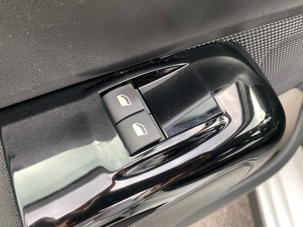 Citroën C3 1.2 puretech 83ch s&s shine — photo 13