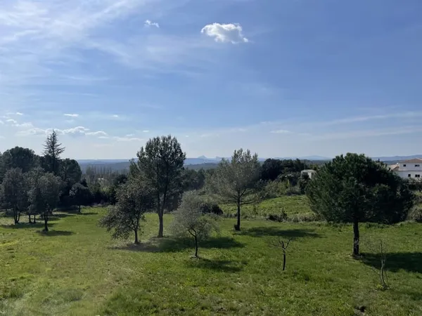 Terrain à bâtir à Montpezat 360m2 -127 000€