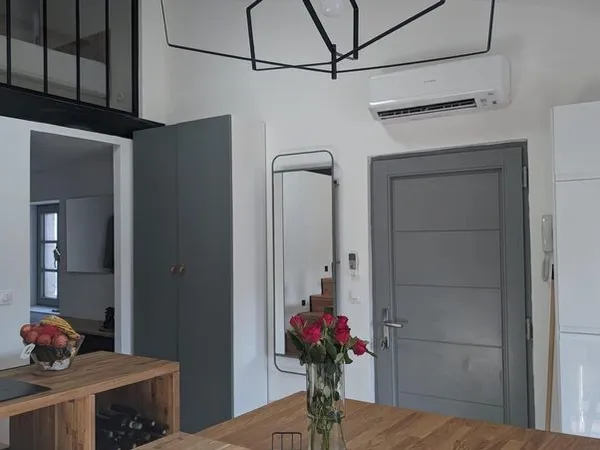 Duplex de caractère entièrement rénové - Vue Saône