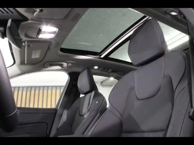 Volvo Xc60 t6 hybride rechargeable 350ch plus style dark geartronic 8 awd — photo 10