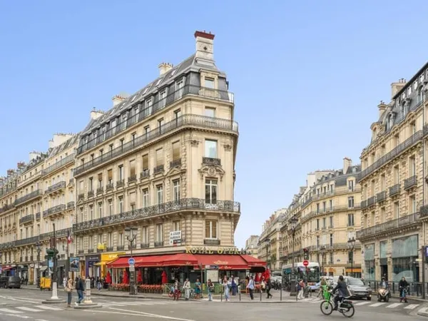Bureaux 390 m²